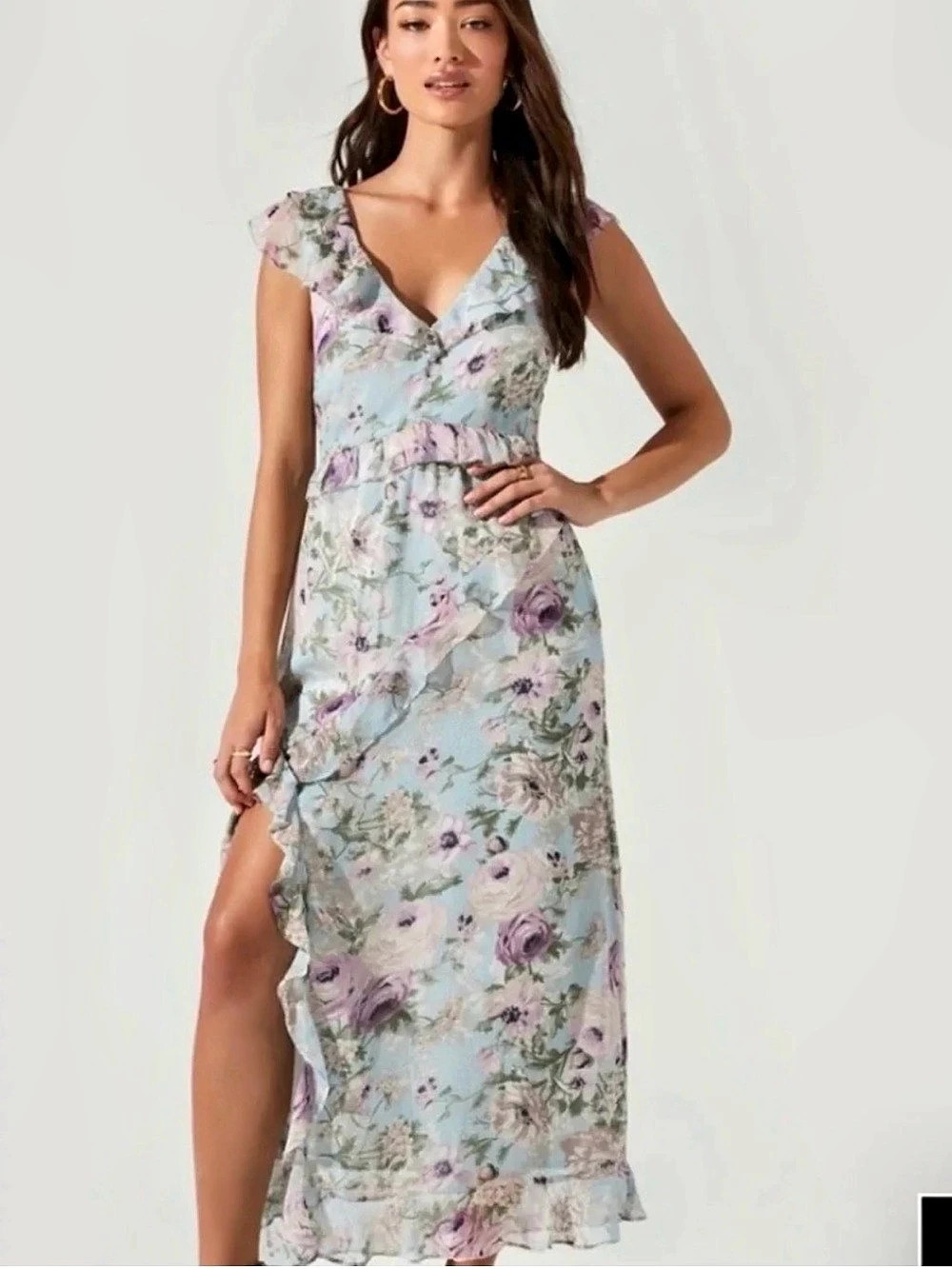 ASTR the Label Floral Maxi Dress in Blue & Pink Size Small Like New